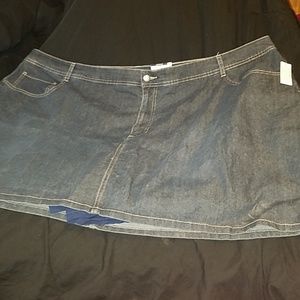 NWT- Plus size denim skort